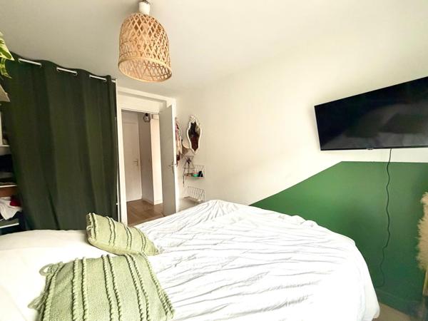 Maison de 185m², 4 chambres et jardin.