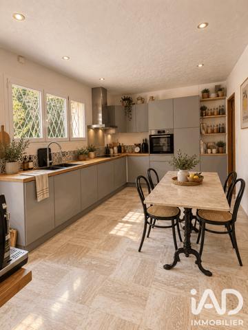 Maison à vendre 6 pièces 161 m² Vence