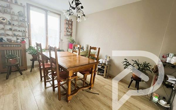 Maison à vendre    5 pièces •  Persan