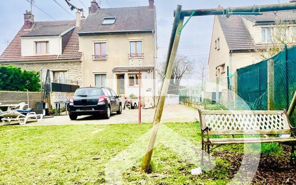 Maison à vendre    5 pièces •  Persan