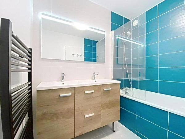 T3 entièrement rénové avec terrasse proche Tram A