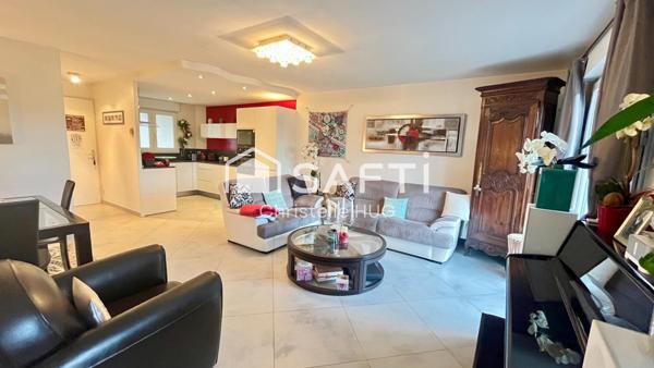 SUPERBE TRIPLEX 4P ENTIREMENT RENOVE