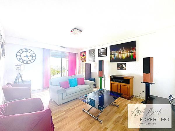 Romans-sur-Isère (26100) **À vendre – Grand T3 traversant avec vue sur le Vercors, Romans-sur-Isère centre, possibilité garage