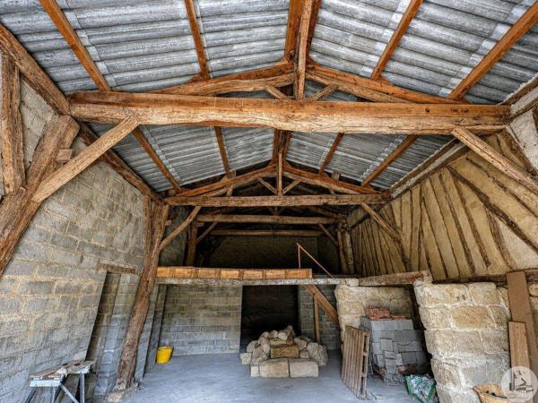 Grange à rénover avec dépendance
