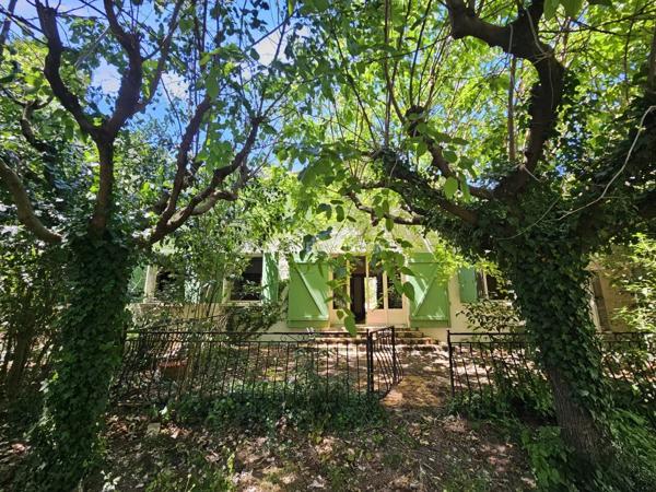 Vente                                                      Villa
                        
                     7 pièces                      200 m2                     à Draguignan