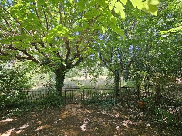 Vente                                                      Villa
                        
                     7 pièces                      200 m2                     à Draguignan