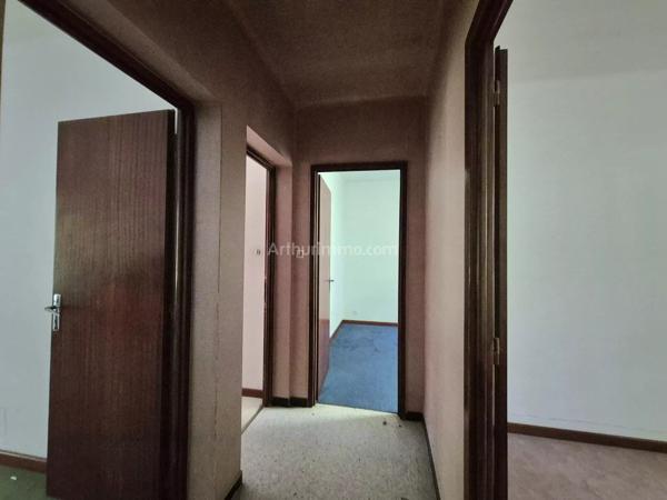 Vente                                                      Villa
                        
                     7 pièces                      200 m2                     à Draguignan