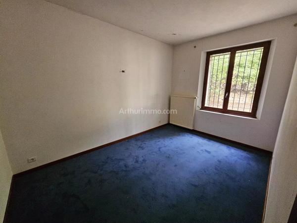 Vente                                                      Villa
                        
                     7 pièces                      200 m2                     à Draguignan