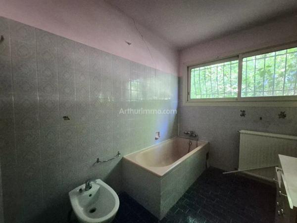 Vente                                                      Villa
                        
                     7 pièces                      200 m2                     à Draguignan