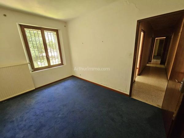 Vente                                                      Villa
                        
                     7 pièces                      200 m2                     à Draguignan