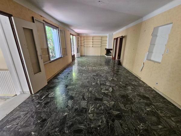 Vente                                                      Villa
                        
                     7 pièces                      200 m2                     à Draguignan