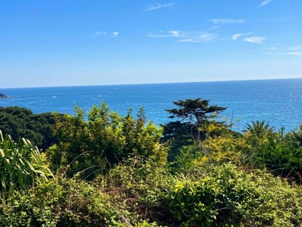 Terrain à vendre  CANNES (06) avec permis accordé et purgé vue mer