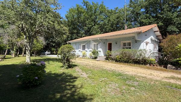 Maison Mios 3-4 chambres  terrain 3200m2 environ
