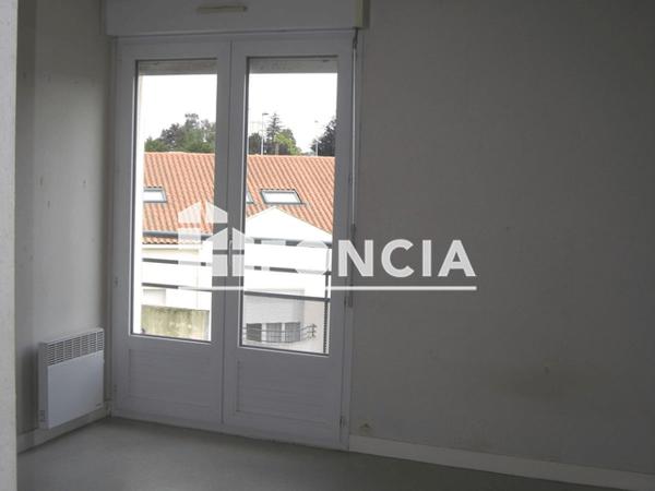 Location Studio 18.5 m² - 36 BOULEVARD DES BELGES La Roche Sur Yon 85000