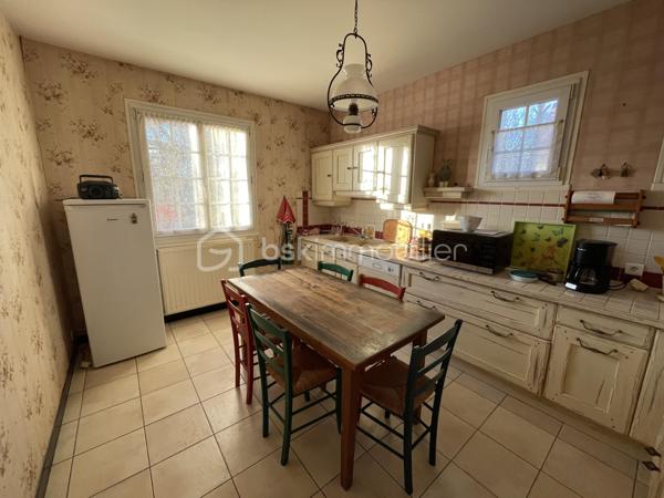 En exclusivité sur le secteur de Lalinde, cette superbe maison construite en pierre de taille, de style Périgourdin, située sur le secteur de Lalinde. Avec ses 120 m² habitables, cette propriété, bâtie dans les années 70, a été soigneusement entretenue.
Edifiée en position dominante sur un grand terrain clos de 8232 m², elle bénéficie d’une vue dégagée, garantissant tranquillité et intimité sans vis-à-vis. De plus, cette parcelle est entièrement constructible, avec la possibilité de créer un accès indépendant pour différents projets.
Pour les amateurs d’espaces généreux, une parcelle agricole de 24000 m² est également disponible à la vente en supplément, offrant une opportunité unique pour les passionnés de nature ou d’agriculture.

Description de la maison :
- Hall d’entrée avec placard
- Cuisine séparée et équipée de 13 m²
- Séjour lumineux orienté plein sud de 33 m² avec cheminée à insert
- Deux chambres de 10 m² et 15 m² avec parquet, dont une avec accès direct à l’extérieur
- WC séparé et coin lavabo

À l’étage :
- Deux chambres de 12 m² avec parquet et stores électriques
- Salle de bain avec placard

Confort :
- Menuiseries double vitrage PVC (sauf dans le séjour et la porte d'entrée en double vitrage bois)
-Volets battants bois et stores électriques à l'étage.
- Chauffage central et eau chaude via pompe à chaleur (installation de 2020) et chaudière au fuel (2010) en soutien pour les périodes de grand froid.
- Portail automatique en PVC.
- Fibre
- Assainissement individuel non conforme.

Extérieur :
- Grande terrasse de 45 m² plus contournement de la maison offrant un accès pratique aux différents espaces extérieurs.
- Portail automatique en PVC, accès et parking en enrobé
- Local technique pour pompe à chaleur et chaudière au fuel
- Pigeonnier avec cave enterrée
- Plusieurs dépendances : garage, box de jardin, buanderie, cave, bergerie, atelier, et bûcher complètent cette propriété.

Disponible à la visite 7 jours sur 7, n'hésitez pas à venir découvrir ce bien unique à votre convenance.
Collaboration entre professionnels de l'immobilier OK.

To seize exclusively on the sector of Lalinde, this superb house built in stone, Perigord style, located in the heart of the popular area of Lalinde. With its 120 m2 of living space, this property, built in the 70s, has been carefully maintained.
Built in a dominant position on a large enclosed plot of 8232 m 2, it enjoys an unobstructed view, guaranteeing tranquility and privacy without vis-à-vis. In addition, this plot is fully constructible, with the possibility of creating independent access for different projects.
For lovers of generous spaces, an agricultural plot of 24000 m2 is also available for sale as an additional charge, offering a unique opportunity for nature or agriculture enthusiasts.

Description of the house:
- Entrance hall with cupboard
- Separate and equipped kitchen of 13 m 2
- Bright living room facing south of 33 m2 with fireplace insert
- Two bedrooms of 10 m2 and 15 m2 with wooden floors, one with direct access to the outside
- Separate toilet and sink area

Upstairs:
- Two bedrooms of 12 m2 with wooden floors and electric blinds
- Bathroom with closet

Comfort:
- PVC double glazed joinery (except in the living room and the entrance door in wood double glazing)
-Wooden shutters and electric blinds on the floor.
- Central heating and hot water via heat pump (installation from 2020) and oil-fired boiler (2010) in support for periods of extreme cold.
- Automatic gate in PVC.
- Fiber
- Non-compliant individual sanitation.

Exterior:
- Large terrace of 45 m2 plus bypass of the house offering convenient access to various outdoor spaces.
- Automatic PVC gate, access and parking in asphalt
- Technical room for heat pump and oil boiler
- Dovecote with underground cellar
- Several outbuildings: garage, garden box, laundry room, cellar, barn, workshop, and woodshed complete this property.

Available to visit 7 days a week, do not hesitate to come and discover this unique property at your convenience.