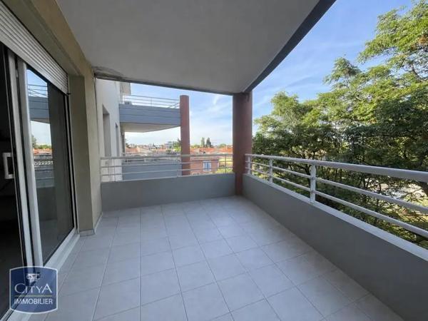 Appartement à louer 3 pièces 55.1m² Nîmes (30900)