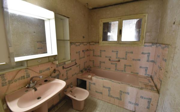 Maison à vendre    3 pièces • 75 m2 Myennes