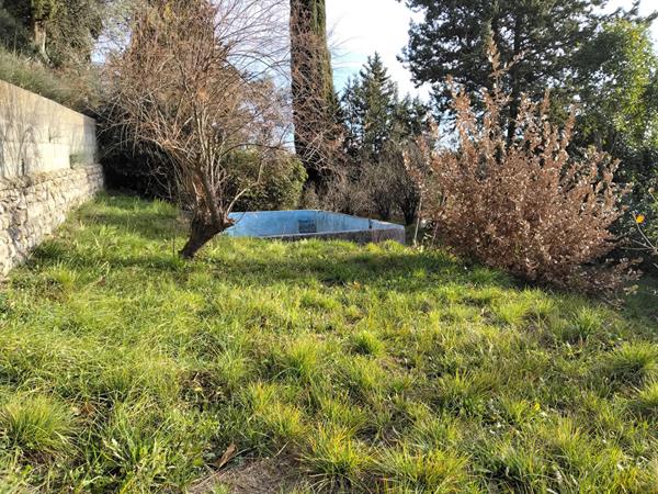 Maison Aix En Provence 96 m2 sur parcelle de terrain de 2393m2