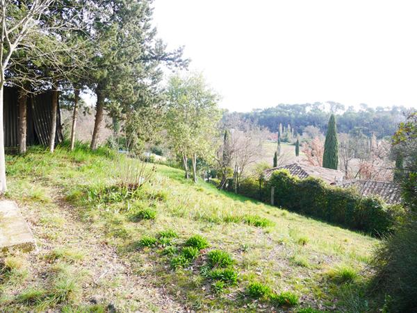 Maison Aix En Provence 96 m2 sur parcelle de terrain de 2393m2