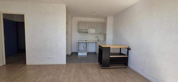 Appartement à vendre |  Cenon |  2 pièces | 44 m²