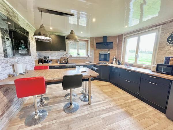 Maison à vendre |  Carhaix-Plouguer |  6 pièces | 145 m²