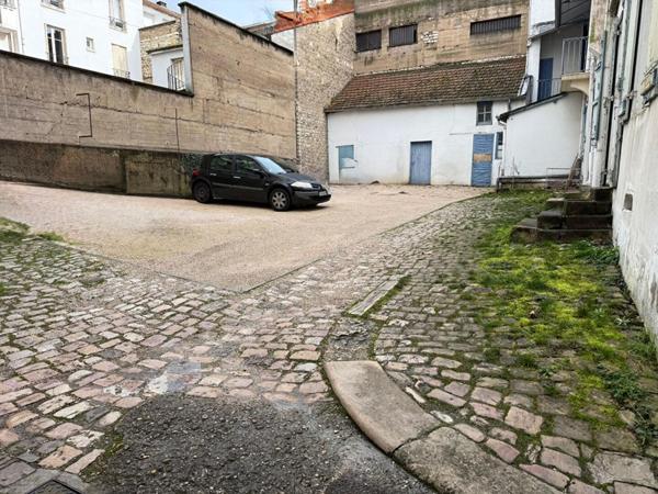 58 m2 Appartement 3 pièces + cuisine plein centre DPE D