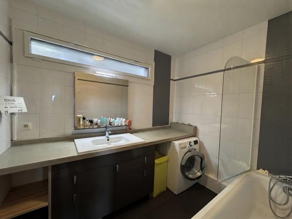 Appartement T3 Résidence Les Capucins , Rive Gauche, Box + Cave+ Parking Extérieur , Vannes