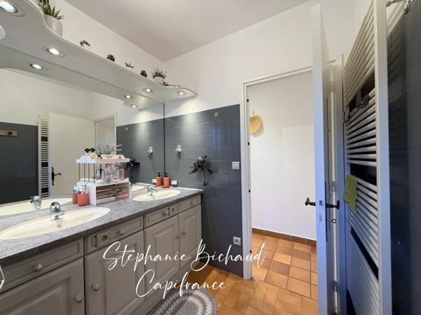 Maison à vendre 5 pièces THEZE (04) 1465 m² TERRAIN PISCINE