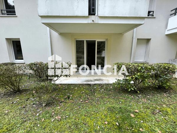Location Appartement 2 pièces 46.28 m² - 95 RUE DE BOUTIERS Cognac 16100