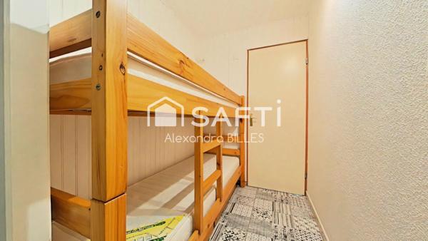 Entre Mer et Port -Proximité Plage immédiate -Studio cabine avec coin nuit séparé-résidence piscine