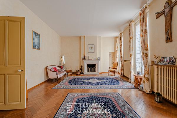 Demeure bourgeoise et maisonnette à quelques pas du coeur de ville