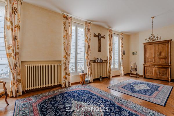 Demeure bourgeoise et maisonnette à quelques pas du coeur de ville