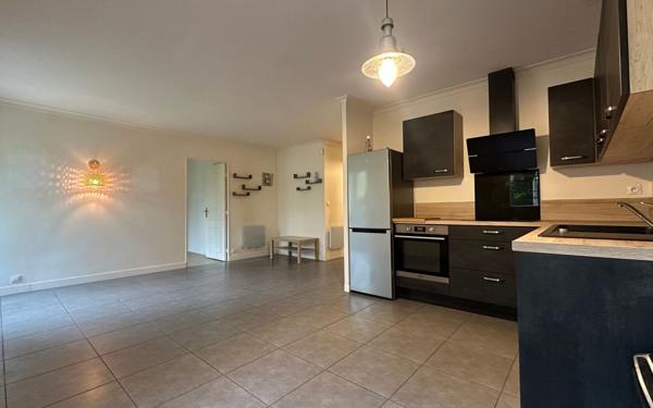 Appartement à vendre    3 pièces • 66 m2 Corbeil-Essonnes