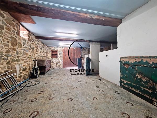 Lanne-en-Barétous (64570) Maison en pleine campagne