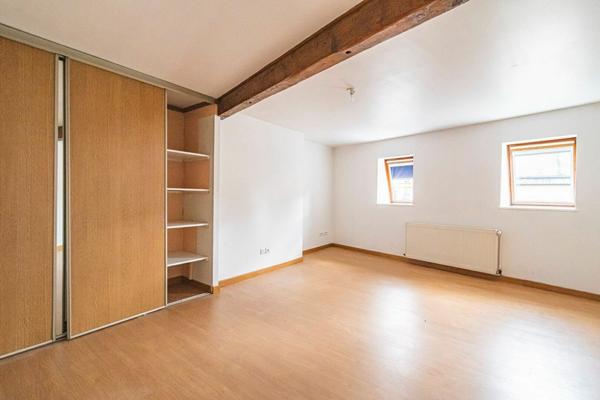 Appartement à vendre    4 pièces • 180 m2 Nouzonville