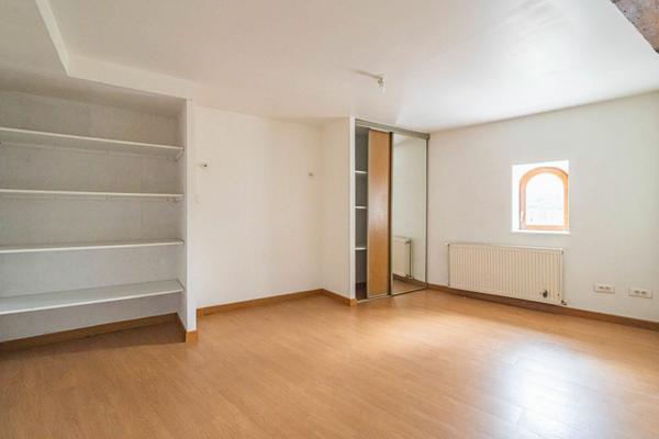 Appartement à vendre    4 pièces • 180 m2 Nouzonville