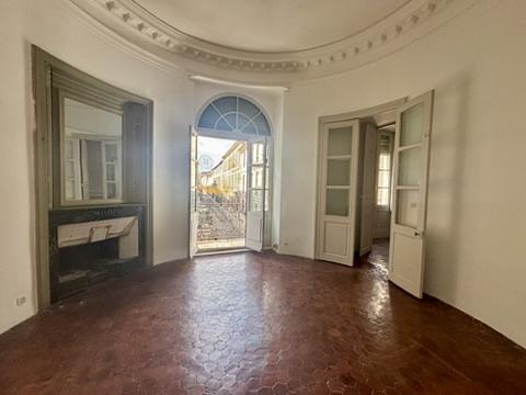 Avignon (84000) Avingon Intra-Muros, Appartement d'exception 204 m2 au premier étage d'un Hôtel Particuler