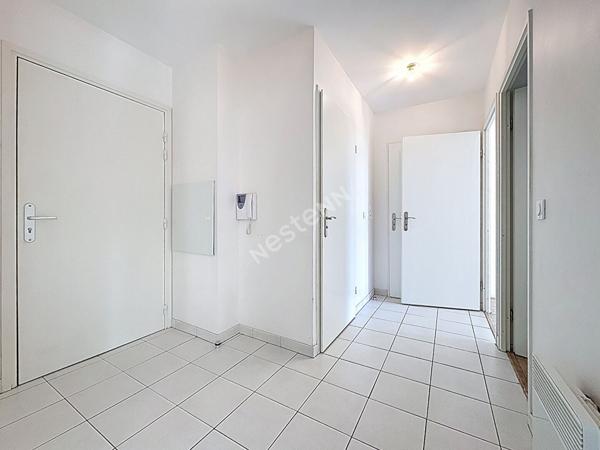 TOURS CENTRE - balcon et place de parking - copropriété 2012