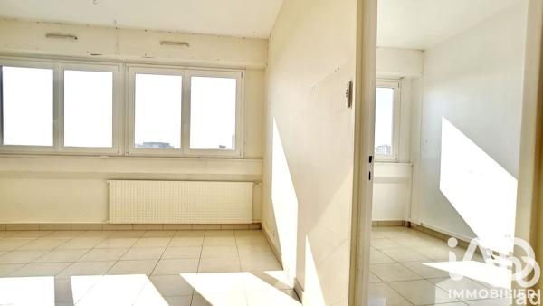 Location appartement 3 pièces 69 m² Courbevoie