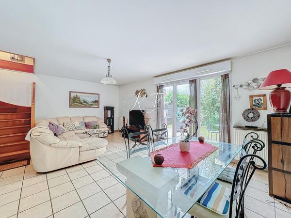 MAISON FAMILIALE PROCHE DE TOUTES COMMODITÉS