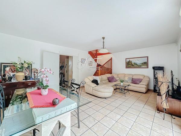 MAISON FAMILIALE PROCHE DE TOUTES COMMODITÉS