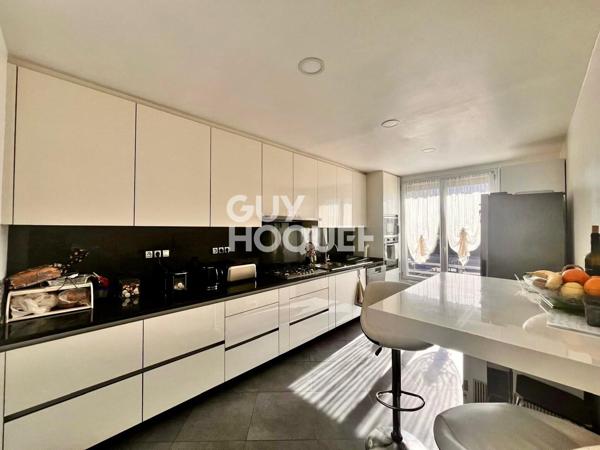 MAISON À VENDRE DE 5 PIÈCES DE 145,00 M²