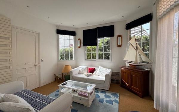 Maison à vendre    5 pièces • 135 m2 Dives-sur-Mer