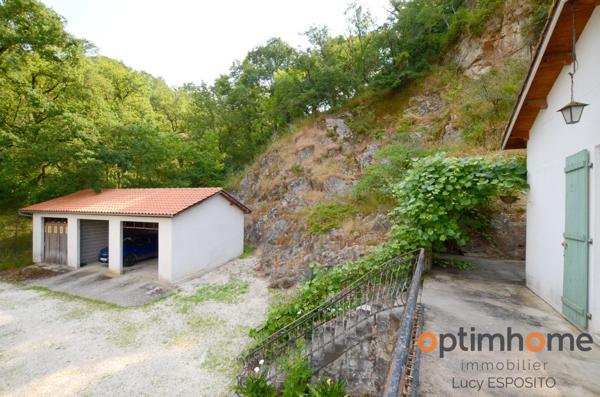 Belle maison Sous-Sol avec garages seulement 3 minutes de Confolens