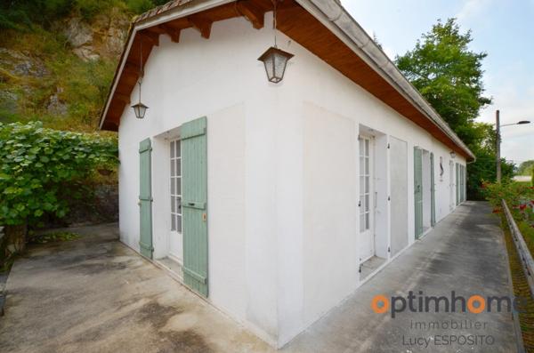 Belle maison Sous-Sol avec garages seulement 3 minutes de Confolens