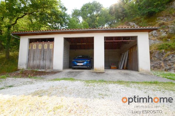 Belle maison Sous-Sol avec garages seulement 3 minutes de Confolens