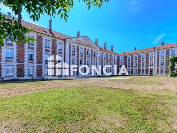 À vendre Appartement 5 pièces 142 m² - La Fère 02800