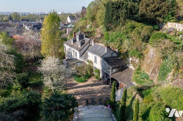 SAINTE-RADEGONDE – Propriété de charme à l’abri des regards
