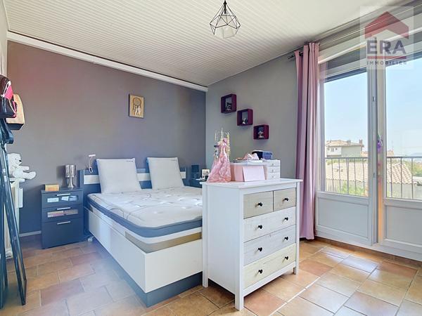 MARSEILLE 10EME - APPARTEMENT T3 - CALME & LUMINEUX DANS RESIDENCE FAMILIALE - QUARTIER LA TIMONE