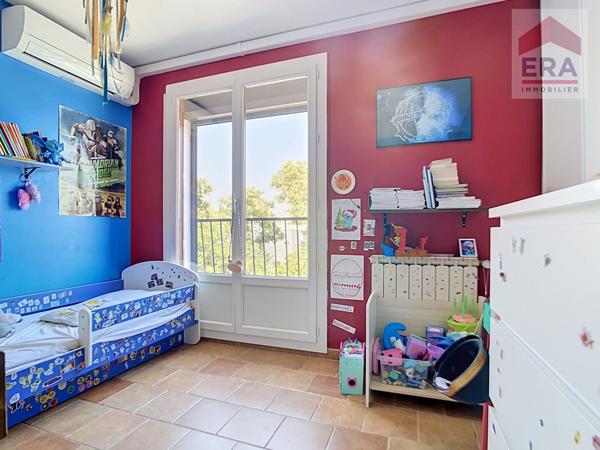 MARSEILLE 10EME - APPARTEMENT T3 - CALME & LUMINEUX DANS RESIDENCE FAMILIALE - QUARTIER LA TIMONE